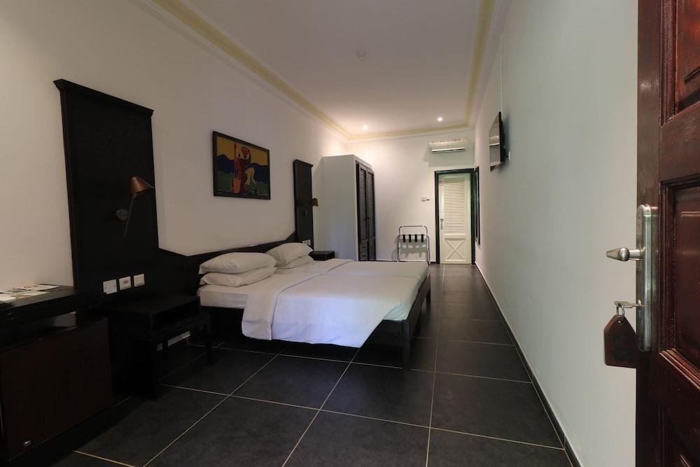 Senegambia Beach Hotel Кололи Экстерьер фото