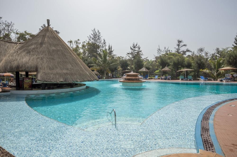 Senegambia Beach Hotel Кололи Экстерьер фото