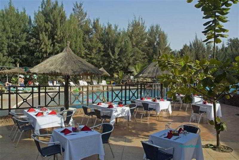 Senegambia Beach Hotel Кололи Экстерьер фото