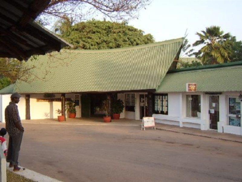 Senegambia Beach Hotel Кололи Экстерьер фото