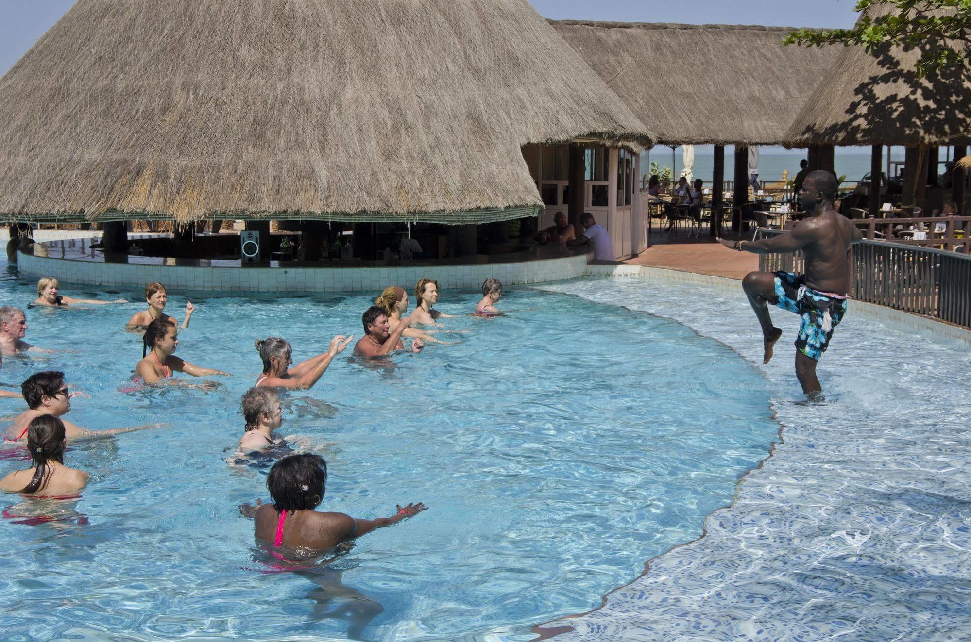 Senegambia Beach Hotel Кололи Экстерьер фото