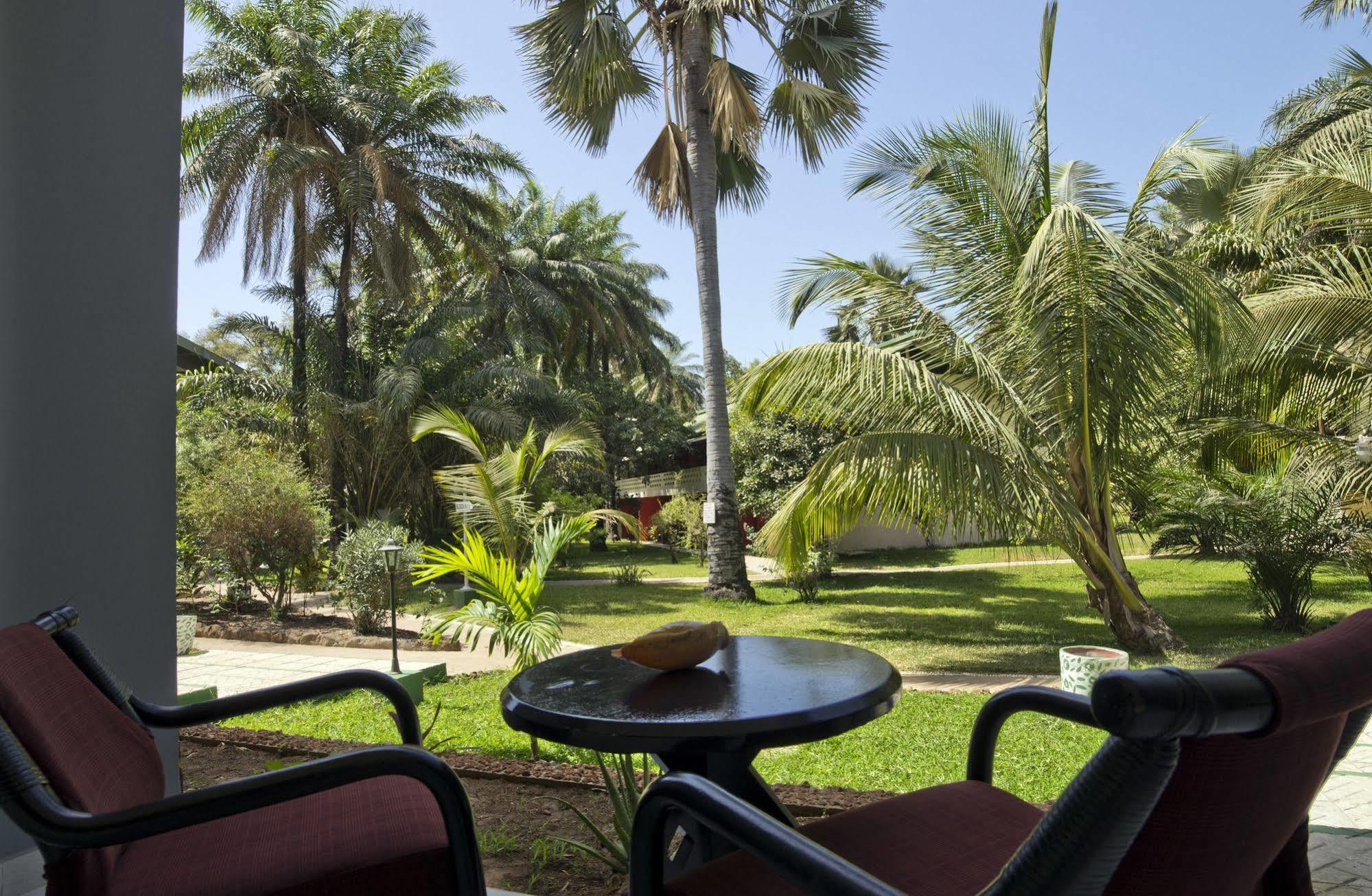 Senegambia Beach Hotel Кололи Экстерьер фото