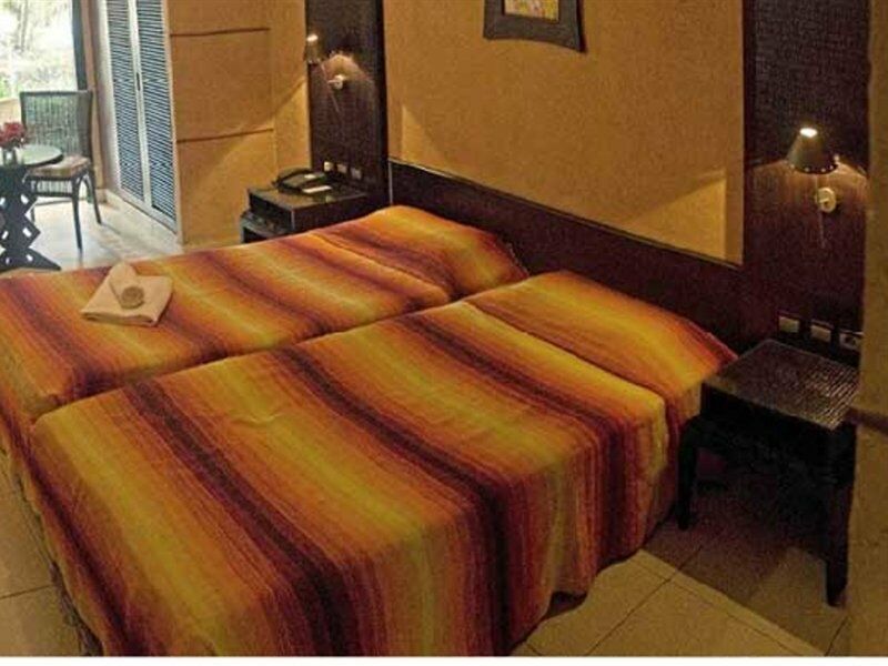 Senegambia Beach Hotel Кололи Экстерьер фото